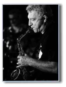 Konzentration bei der "Arbeit". Ein tolles Foto von Dieter Greven